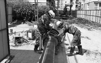 �ڲ��͙C������ι�ˮ���칤�̬F(xi��n)��